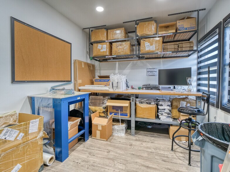 More Photos Of 10850 Pearl Rd, Strongsville Office For Sale