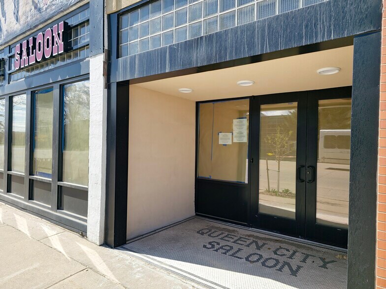 More Photos Of 1011 Front St, Evanston Restaurant For Lease