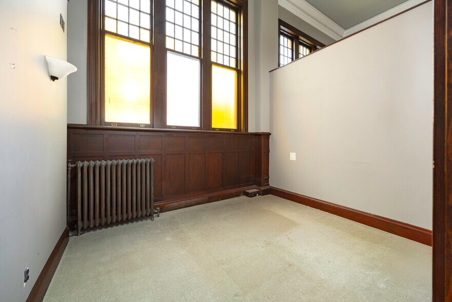 More Photos Of 214 Main St, Poughkeepsie Loft Creative Space For Sale
