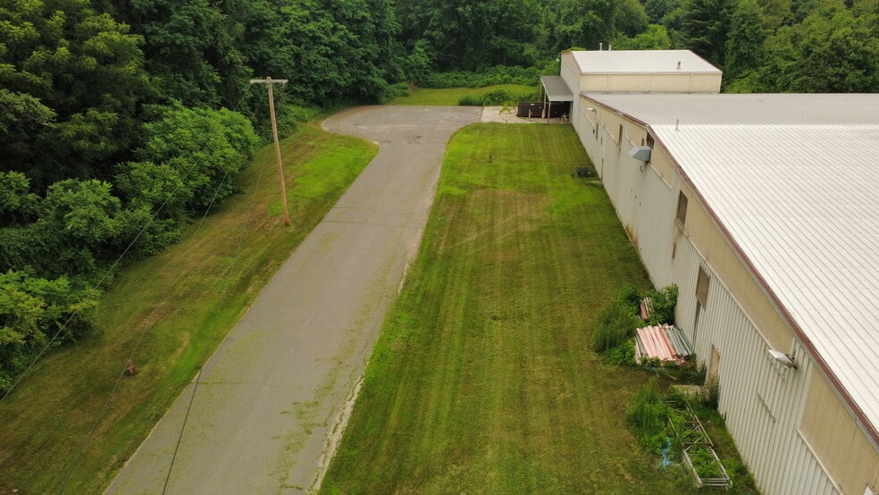 More Photos Of 24 Spring St, Florence Warehouse For Sale