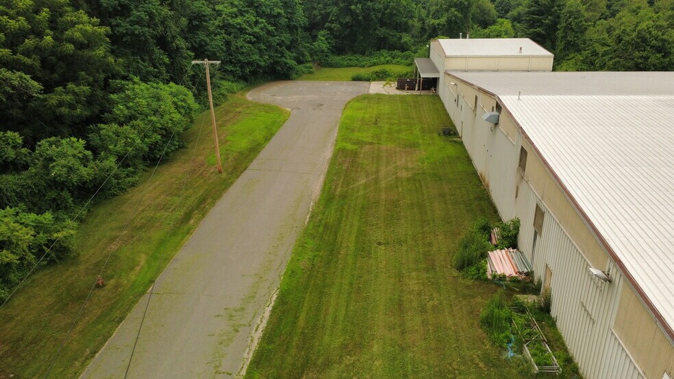 More Photos Of 24 Spring St, Florence Warehouse For Sale