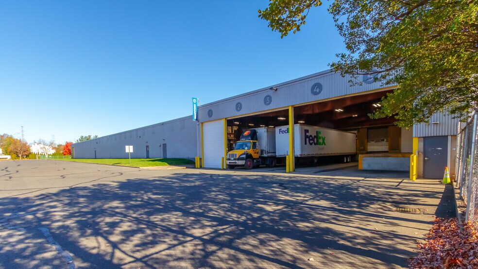 More Photos Of 114 Tived Ln E, Edison Distribution For Sale