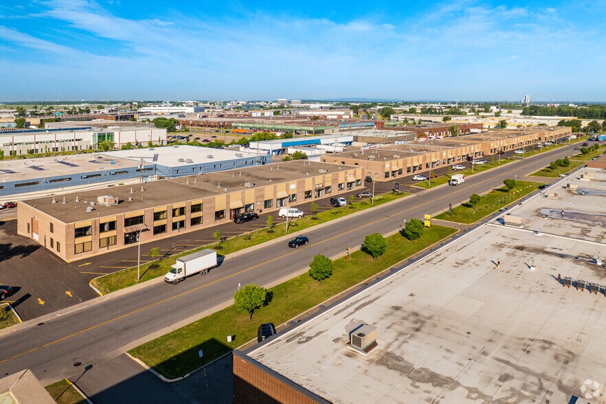 More Photos Of 1100-1190 Rue Bégin, Saint-Laurent Warehouse For Lease