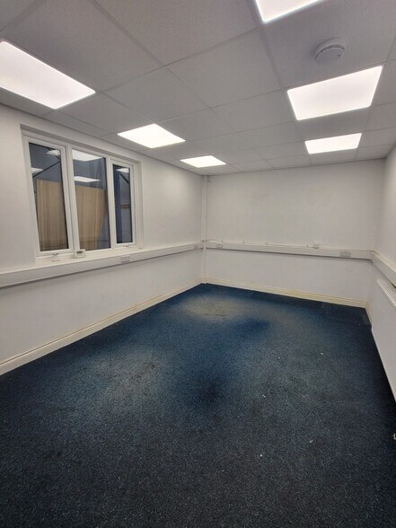 More Photos Of Saint Helen Auckland, Bishop Auckland Light Distribution For Lease