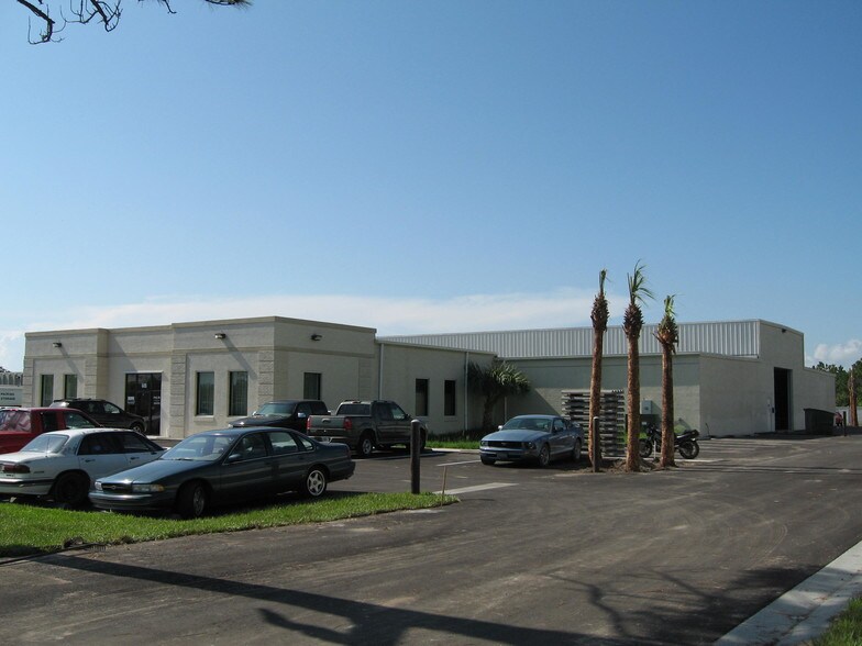 Primary Photo Of 4415-4429 77th St, Vero Beach Warehouse For Lease