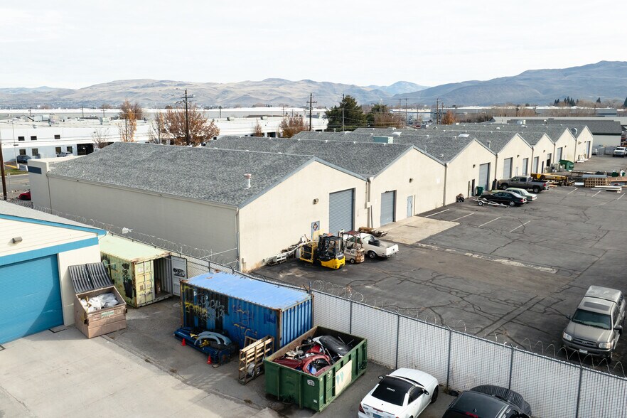 More Photos Of 995-1007 Greg St, Sparks Flex For Lease