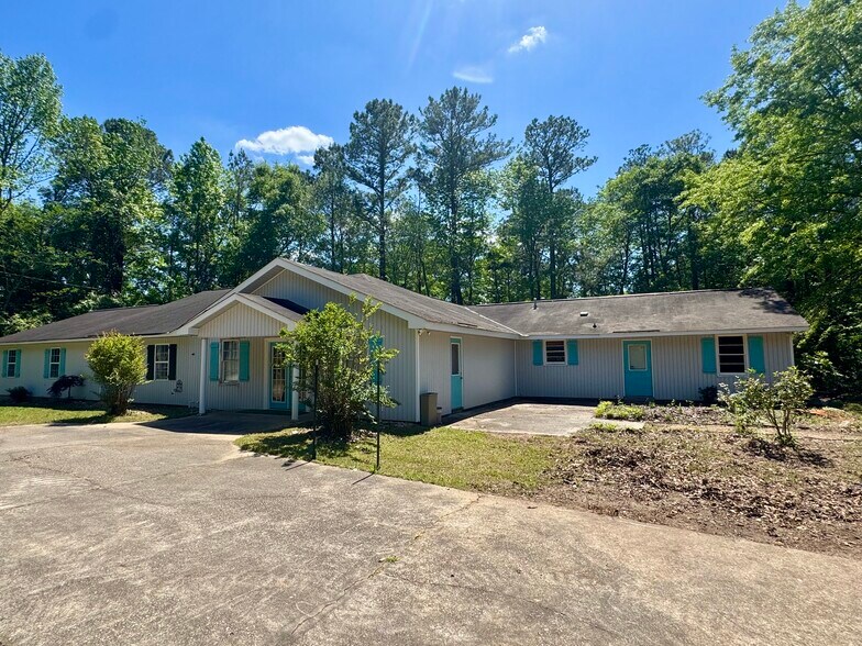 More Photos Of 245 W Bonacre Rd, Cataula Religious Facility For Sale