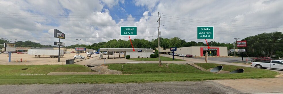 More Photos Of 1090 S Neosho Blvd, Neosho Unknown For Lease