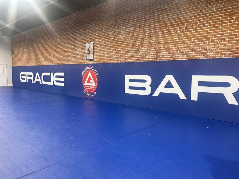 More Photos Of 708 Main St, Caldwell Storefront Retail Office For Lease