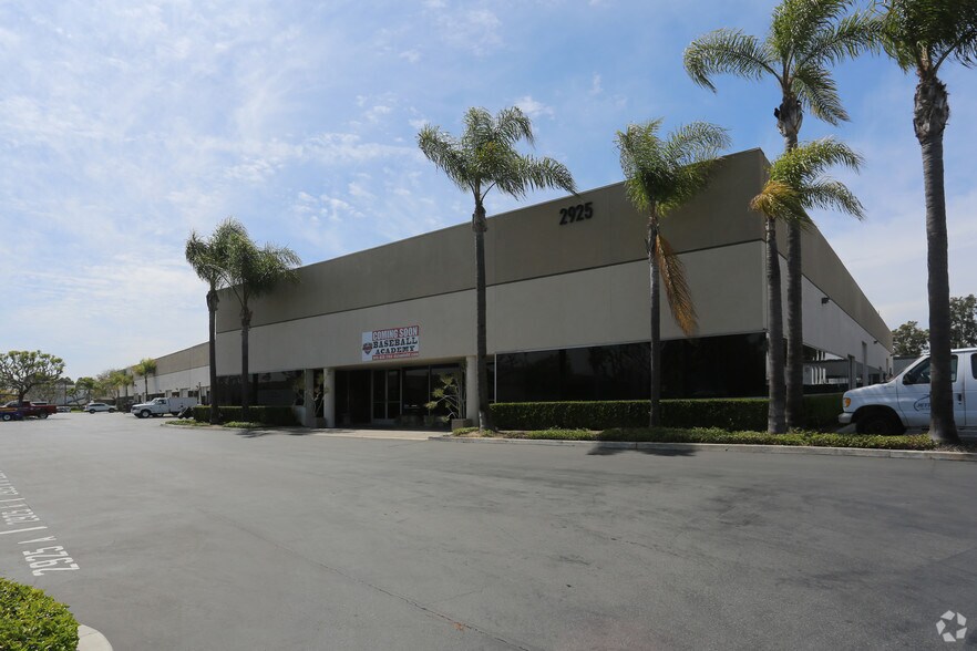More Photos Of 2925 Airway Ave, Costa Mesa Warehouse For Lease