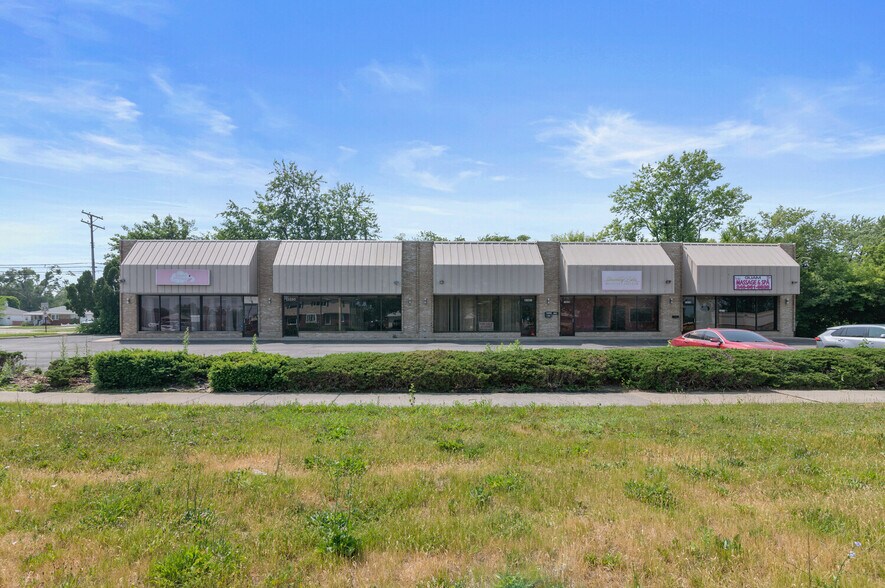 More Photos Of 13210-13270 Trenton Rd, Southgate Office For Lease