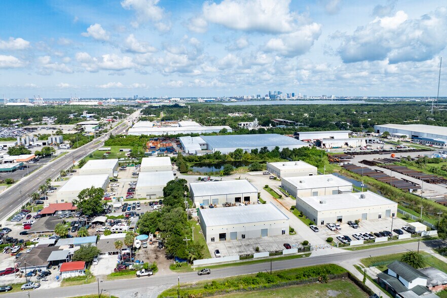 More Photos Of 2601-2609 Causeway Center Dr, Tampa Unknown For Lease