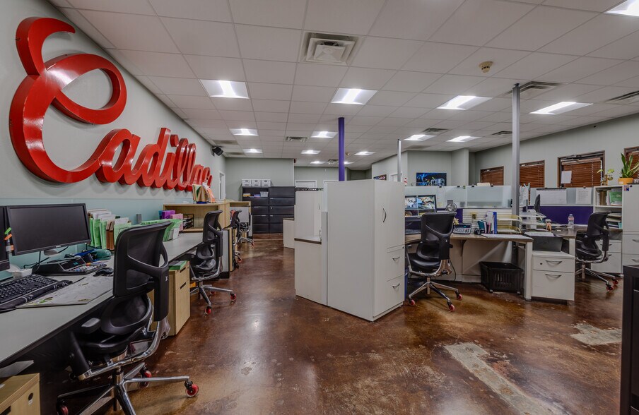 More Photos Of 4800 Bryant Irvin Ct, Fort Worth Office For Sale