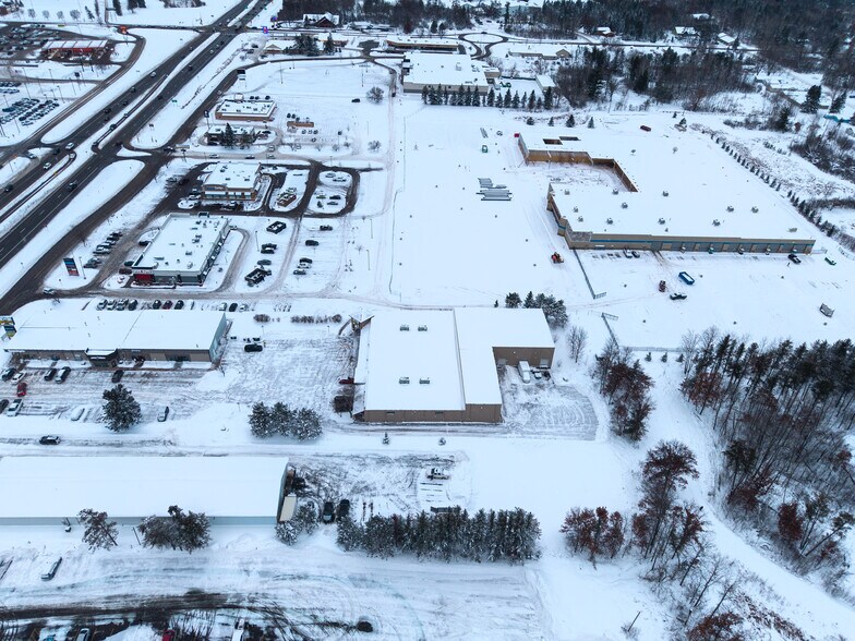 More Photos Of 14305 Edgewood Dr, Baxter Freestanding For Sale