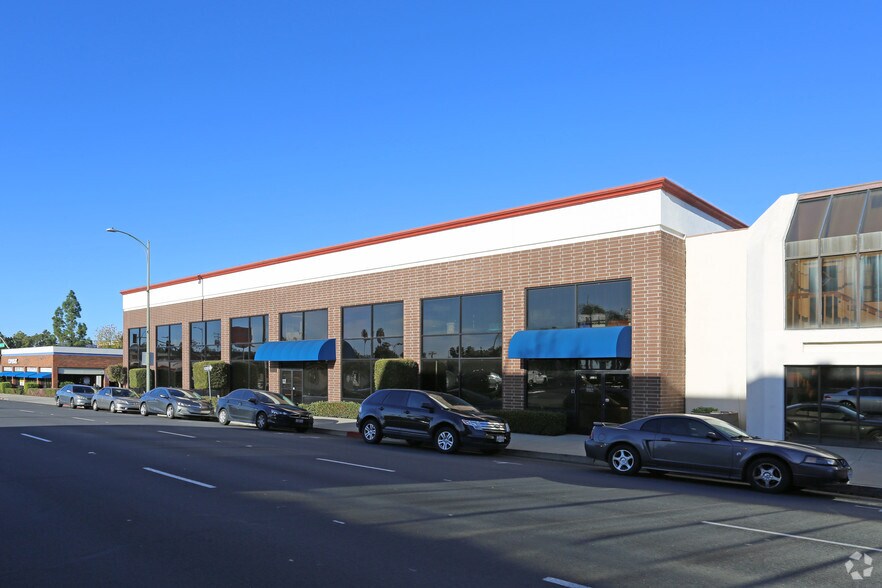 More Photos Of 230-270 W 2nd Ave, Escondido Office For Lease
