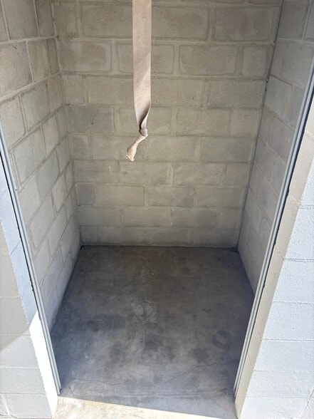 More Photos Of 820 Carswell Ave, Daytona Beach Self Storage For Sale