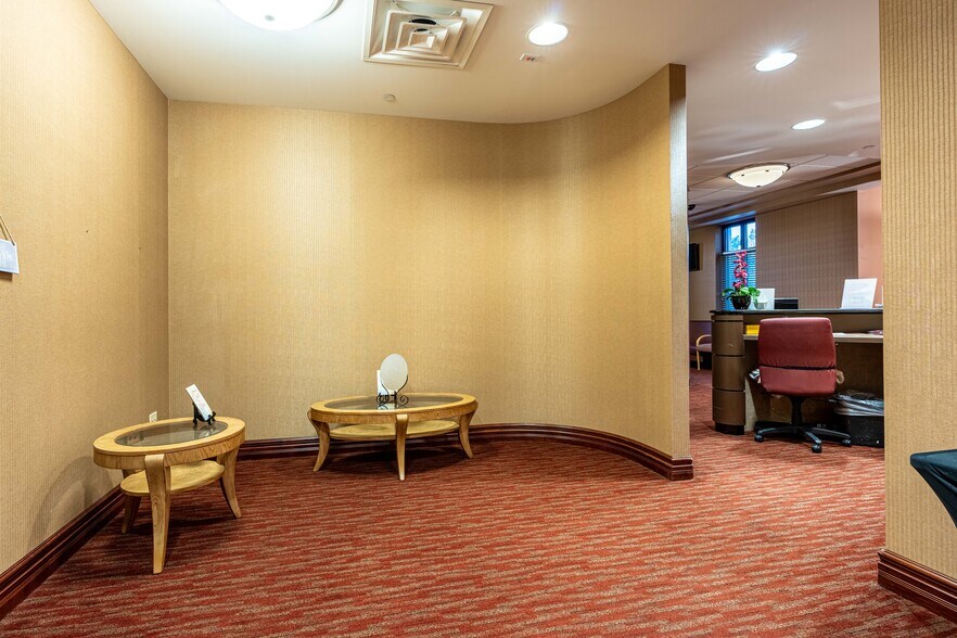 More Photos Of 16105 S La Grange Rd, Orland Park Medical For Lease