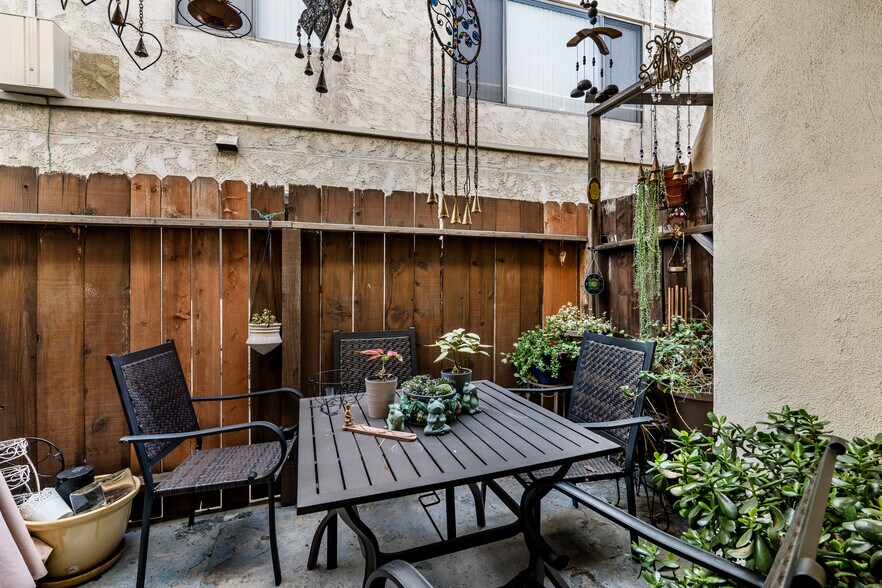 More Photos Of 4436 Woodman Ave, Sherman Oaks Apartments For Sale