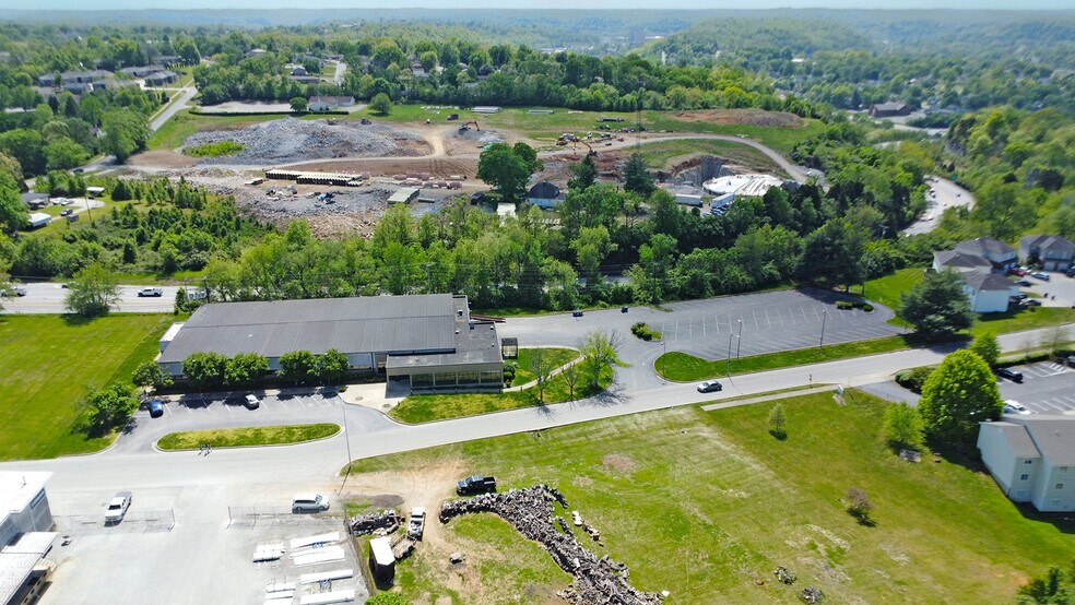 More Photos Of 102 Bypass Plaza Dr, Frankfort Warehouse For Sale