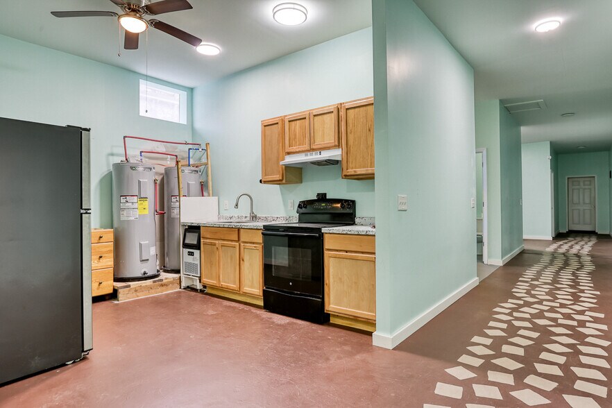 More Photos Of 55 Main St, Garden City Office Residential For Sale