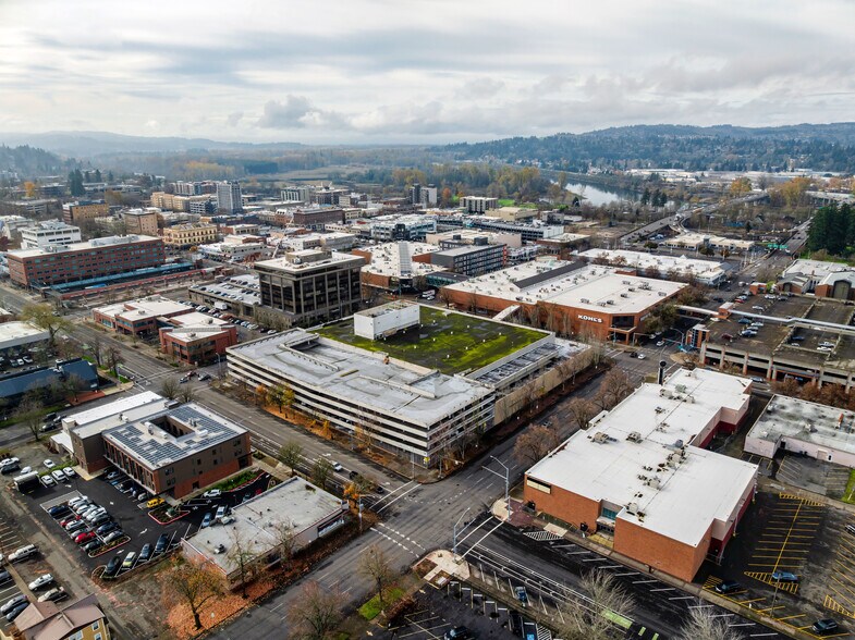 More Photos Of 400 High St NE, Salem Department Store For Sale
