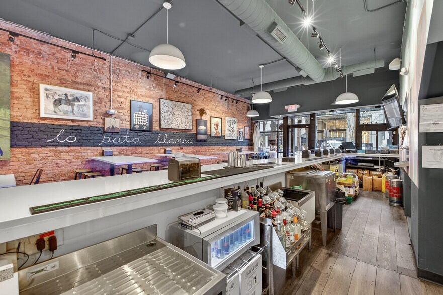 More Photos Of 20 S Main St, Greenville Storefront Retail Office For Lease