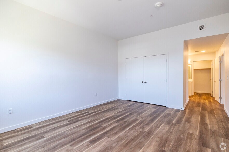 More Photos Of 301 W Roosevelt St, Phoenix Apartments For Lease