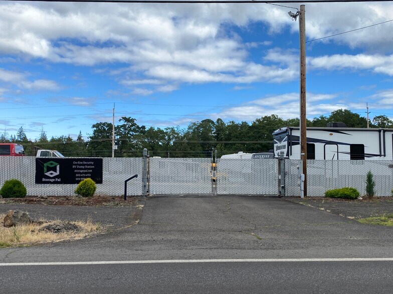 Primary Photo Of 1875 Old Portland Rd, Saint Helens Contractor Storage Yard For Sale