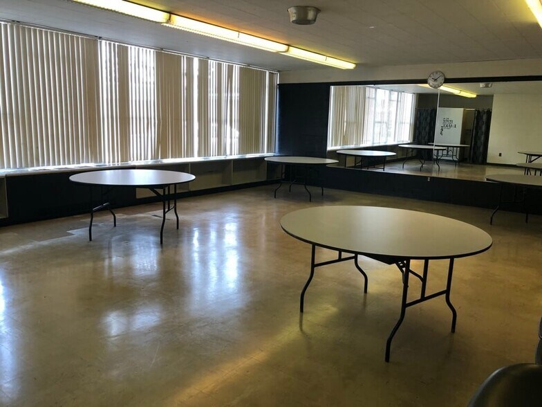 More Photos Of 11406-11440 Morang Dr, Detroit Religious Facility For Sale