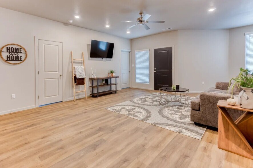 More Photos Of 5717 Park Ave, Fort Smith Apartments For Sale