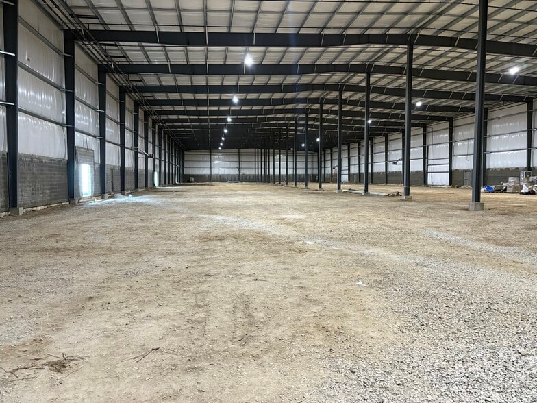 More Photos Of 751 Mountain View Dr, Smithfield Distribution For Lease