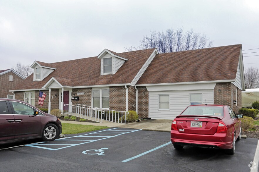 Primary Photo Of 102-104 Granby Dr, Cumberland Office For Lease