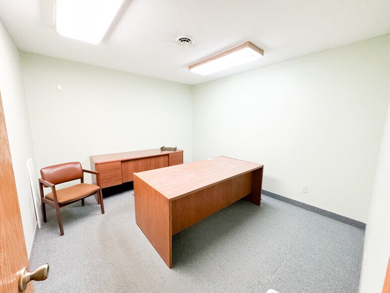 More Photos Of 110-112 E Lincoln ave, Fergus Falls Office For Lease