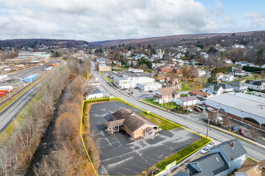 More Photos Of 347-349 Main St, Simpson Bank For Sale