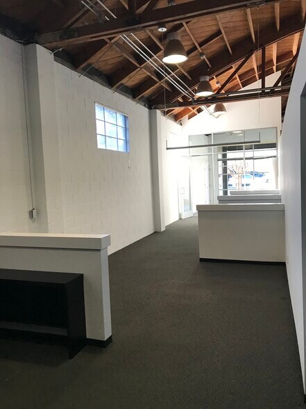 More Photos Of 2657-2659 Spring St, Redwood City Office For Lease