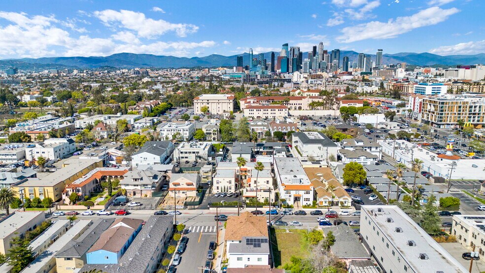 More Photos Of 648 W 30th St, Los Angeles Apartments For Sale