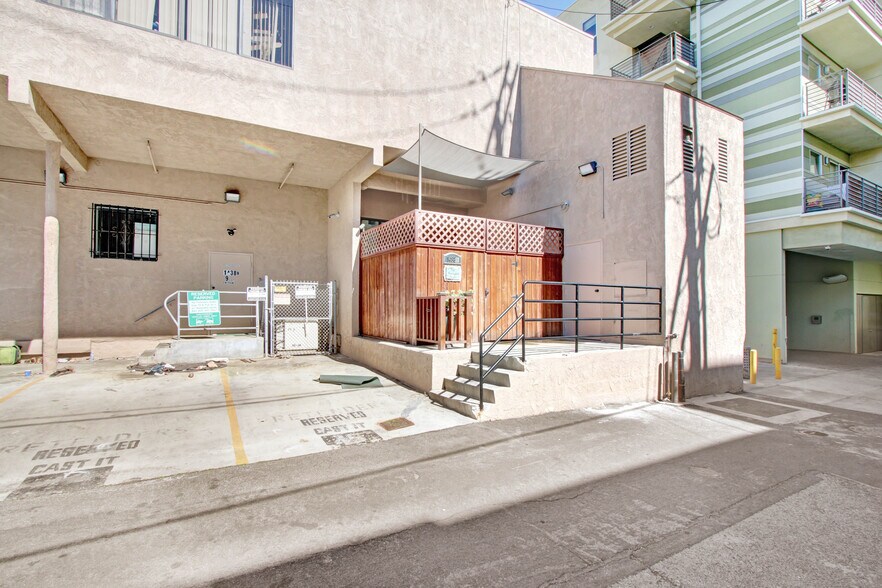 More Photos Of 1438-1444 9th St, Santa Monica Loft Creative Space For Sale