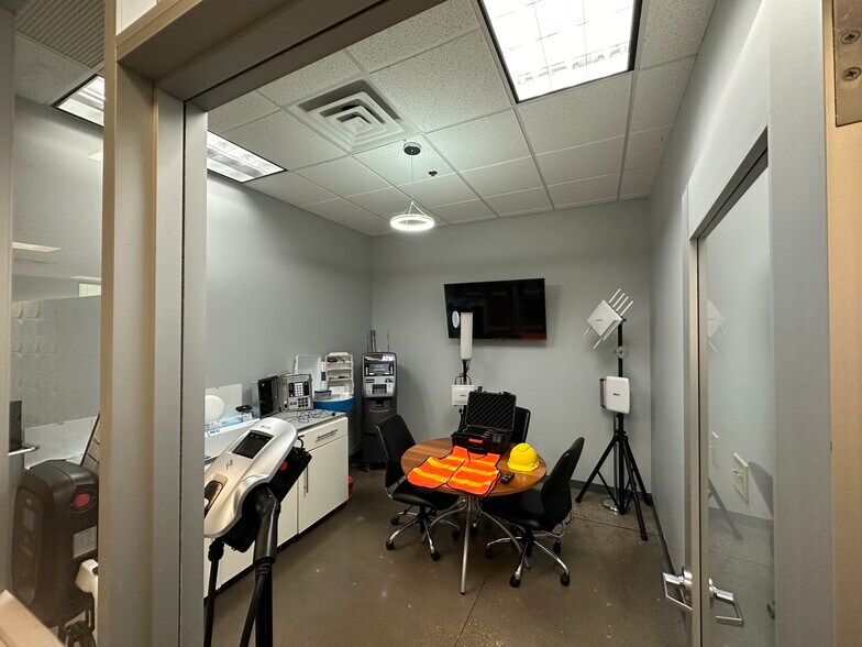 More Photos Of 3301 Matrix Dr, Richardson Research And Development For Sale