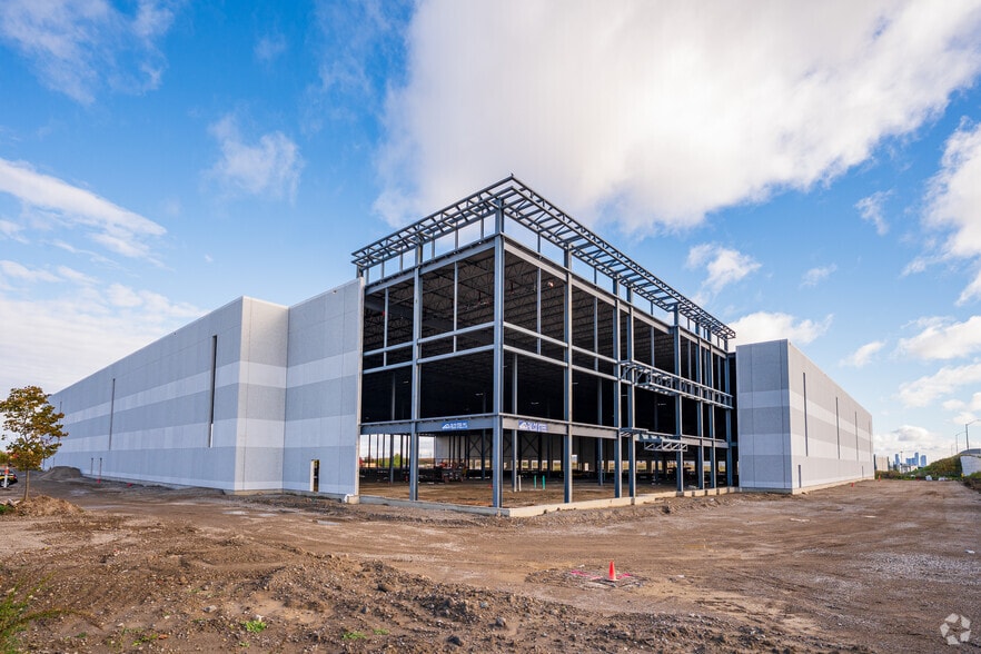 Primary Photo Of 350 Zenway Blvd, Vaughan Industrial For Lease