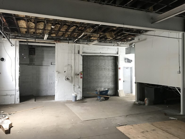 More Photos Of 1866 Seaford Ave, Wantagh Office For Sale