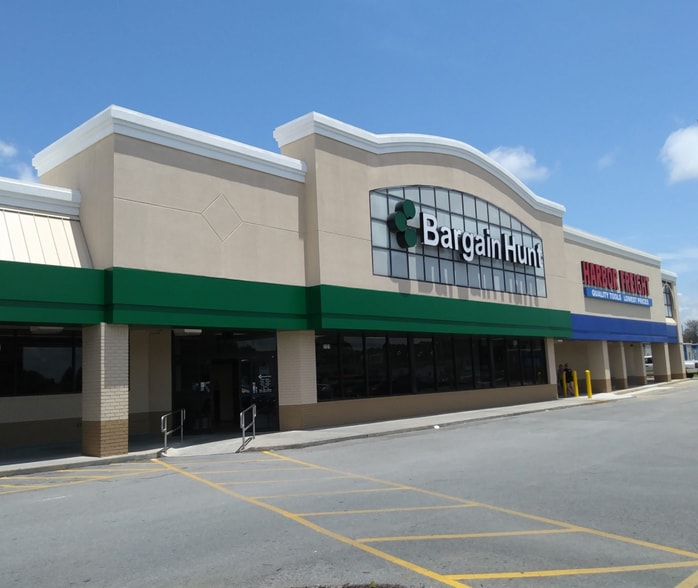 More Photos Of W Walnut Ave, Dalton Unknown For Lease