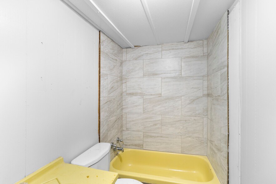 More Photos Of 31 Jackson Rd, Huntsville Apartments For Sale