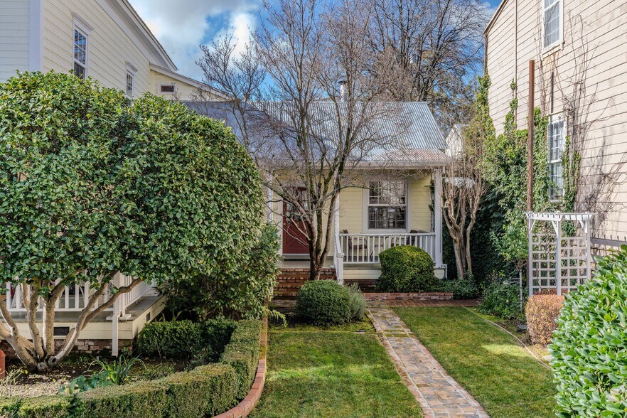 More Photos Of 77 Main St, Sutter Creek Hospitality For Sale