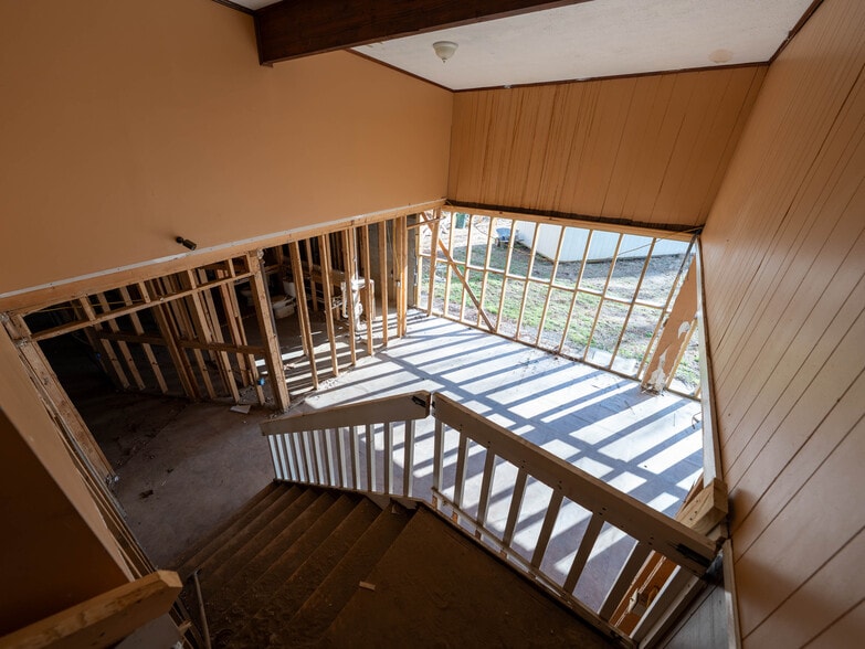 More Photos Of 3264 Broad St, Clyde Office For Sale