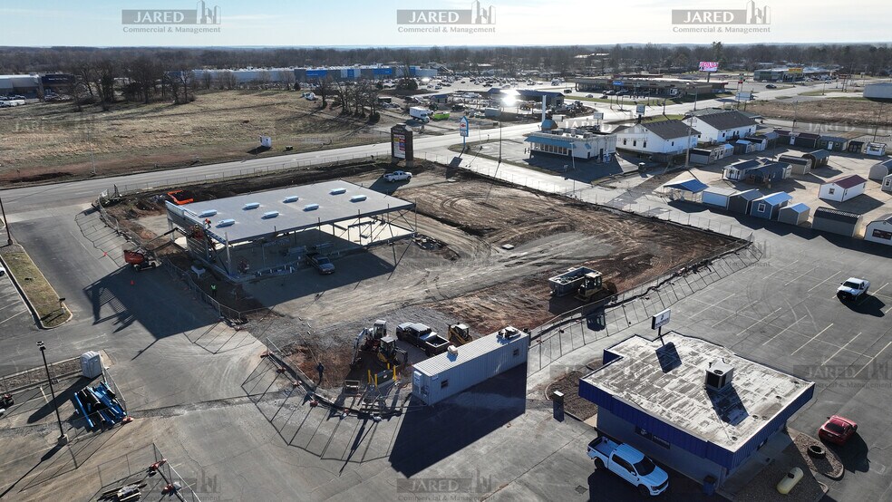More Photos Of 1565-1585 S Jefferson Ave, Lebanon General Retail For Lease