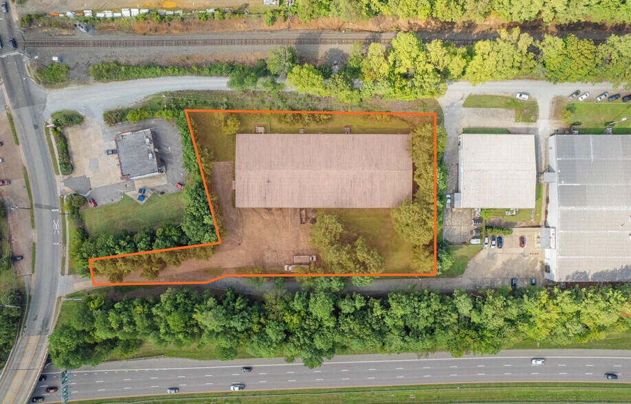 More Photos Of 121 S Lasalle St, Durham Warehouse For Lease