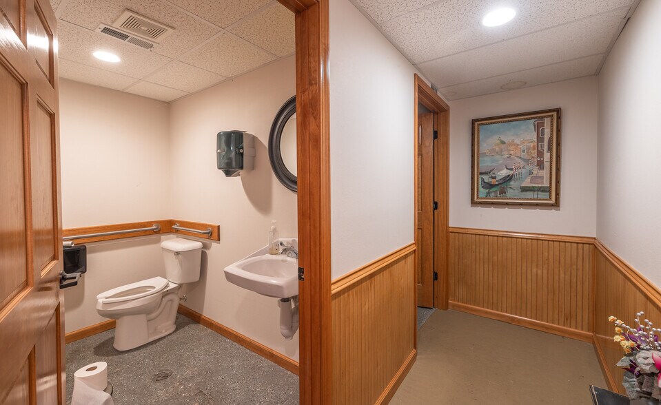 More Photos Of 9180 State Route 140, Hamel Restaurant For Sale