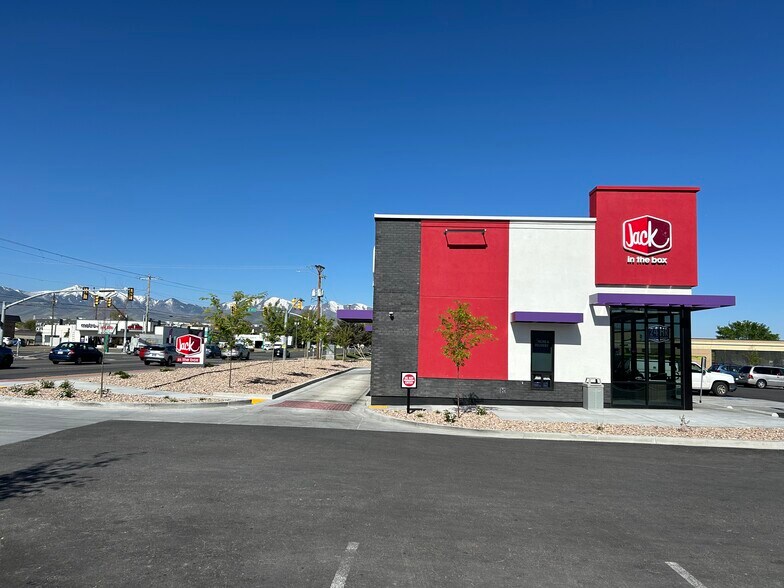 More Photos Of 4380 W 3500 S, West Valley City Restaurant For Sale