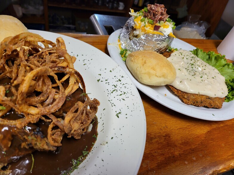 More Photos Of 135 N Nehalem St, Clatskanie Restaurant For Sale