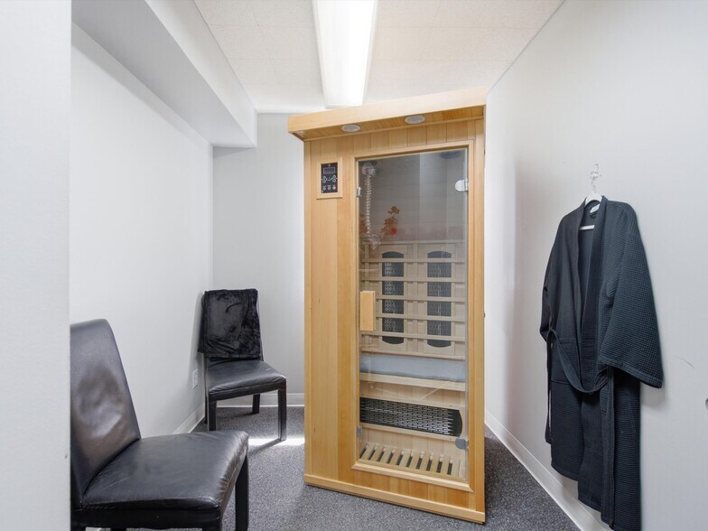More Photos Of 35000-35008 Division Rd, Richmond Medical For Sale